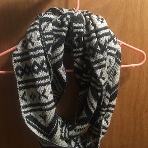 Infinity scarf